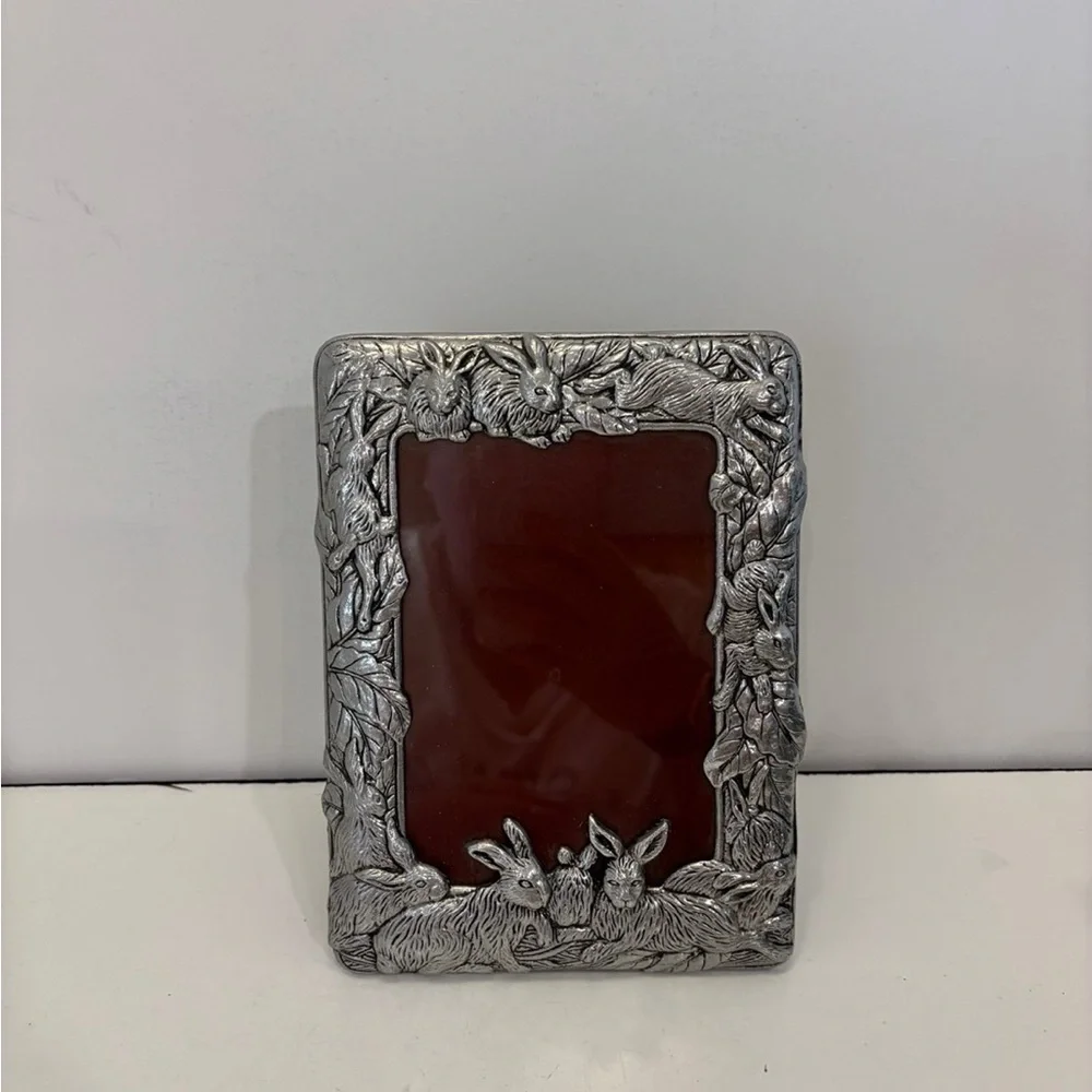Vintage 1987 Arthur Court Silvertone Metal Bunny Rabbit Picture Frame 5x7